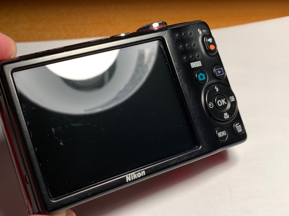 Nikon COOLPIX L26 16.1MP Digital Camera Lens + BATTERY DOOR Nikon COOLPIX L26 16.1MP Digital Camera Lens + BATTERY DOOR