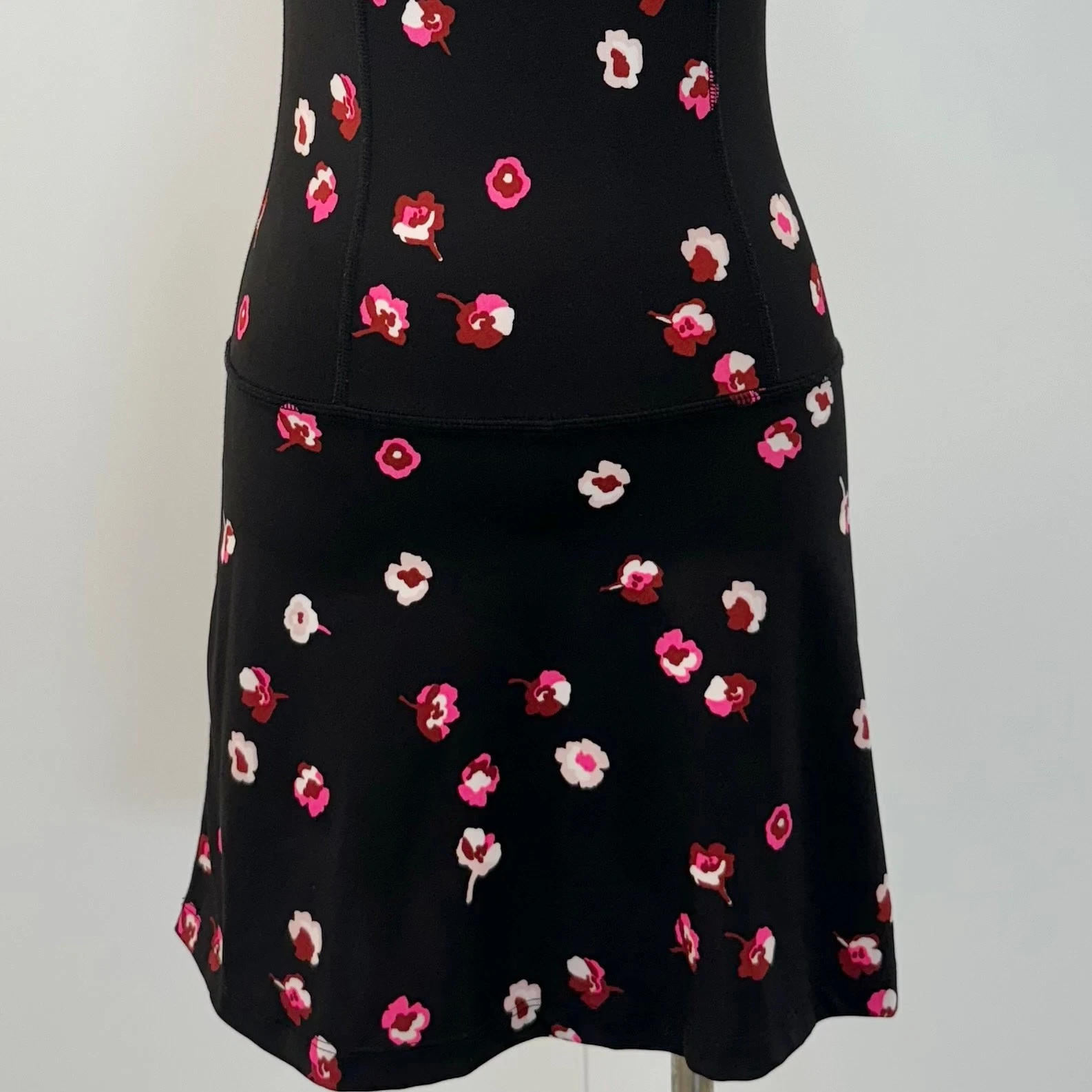 Pagliaccetto vestito tennis floreale Kate Spade x Beyond Yoga caduta taglia XS