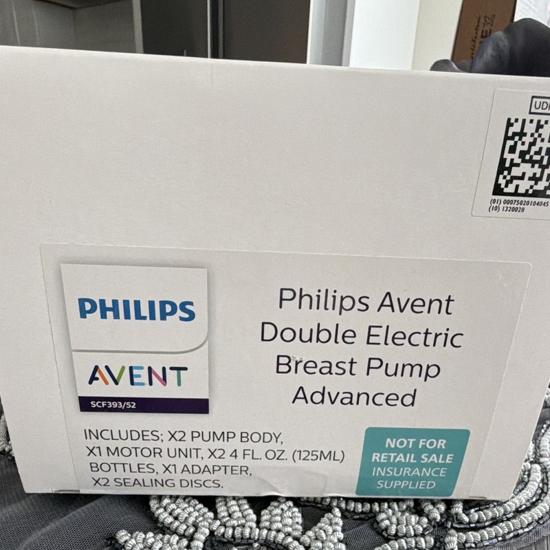 Philips Avent Advanced Double Electric Breast Pump Kit SCF393/52 w/ Bottles