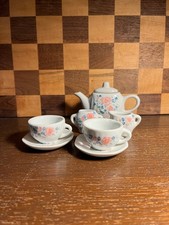Vintage Honghua Child Size Tea Set