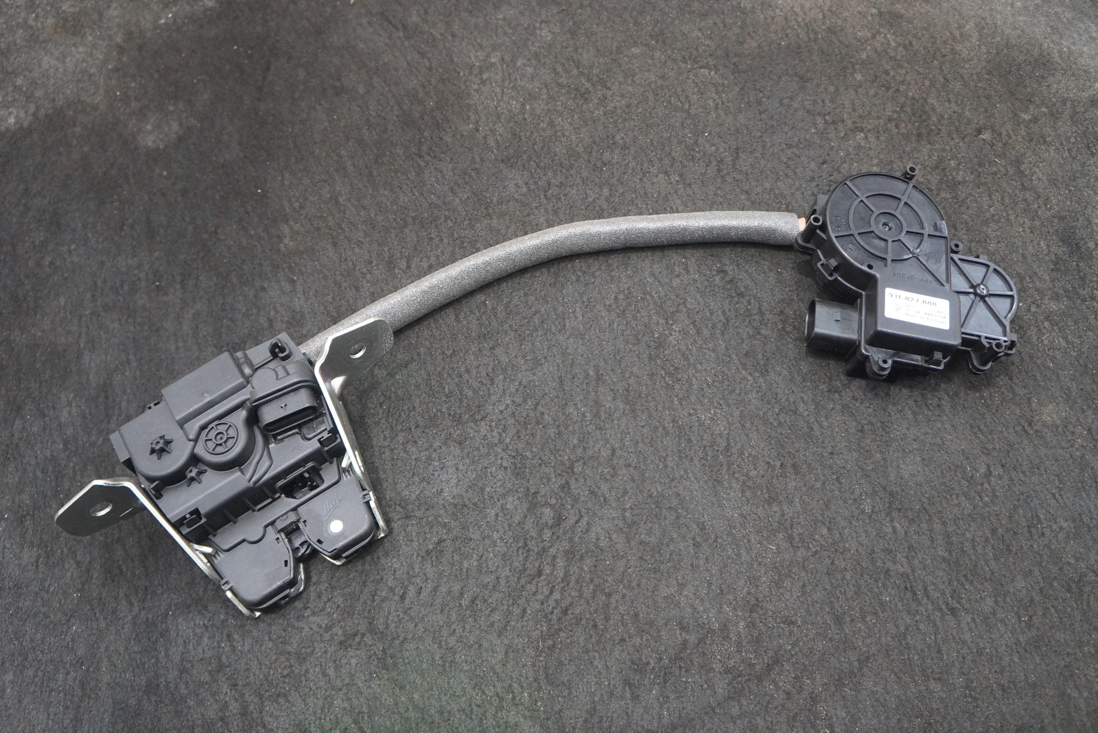 Rear Trunk Deck Lid Latch Lock Motor 9J1827447 9J1827888 OEM  