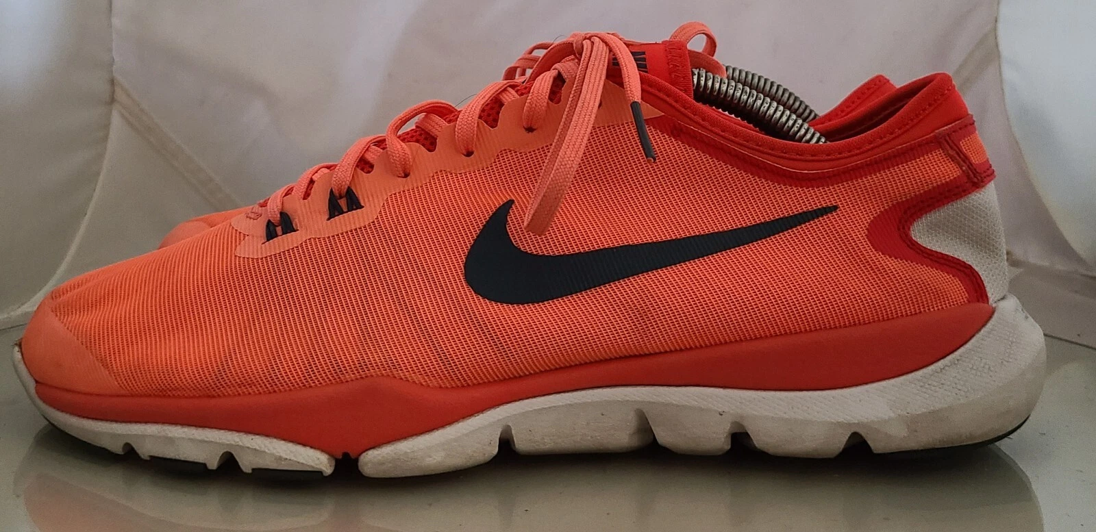 Chaussures d'entraînement femme Nike Flex Supreme TR 4 taille : 11 couleur : mangue vive
