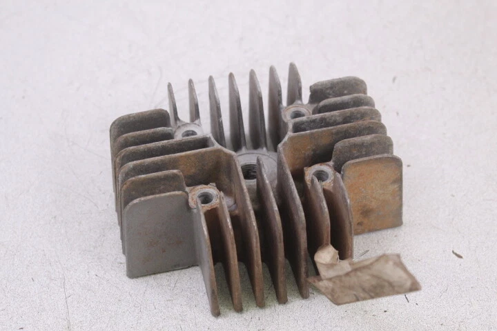 77 Kawasaki KV75 KV 75 A6 1977 culata Foto 3 de 4