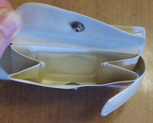 Vintage Mattel Kissing Barbie Off White Pleather Wallet 1979 - Picture 6 of 8
