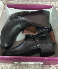 Rampage 3/4 zipper. Black & Brown Boots size 7