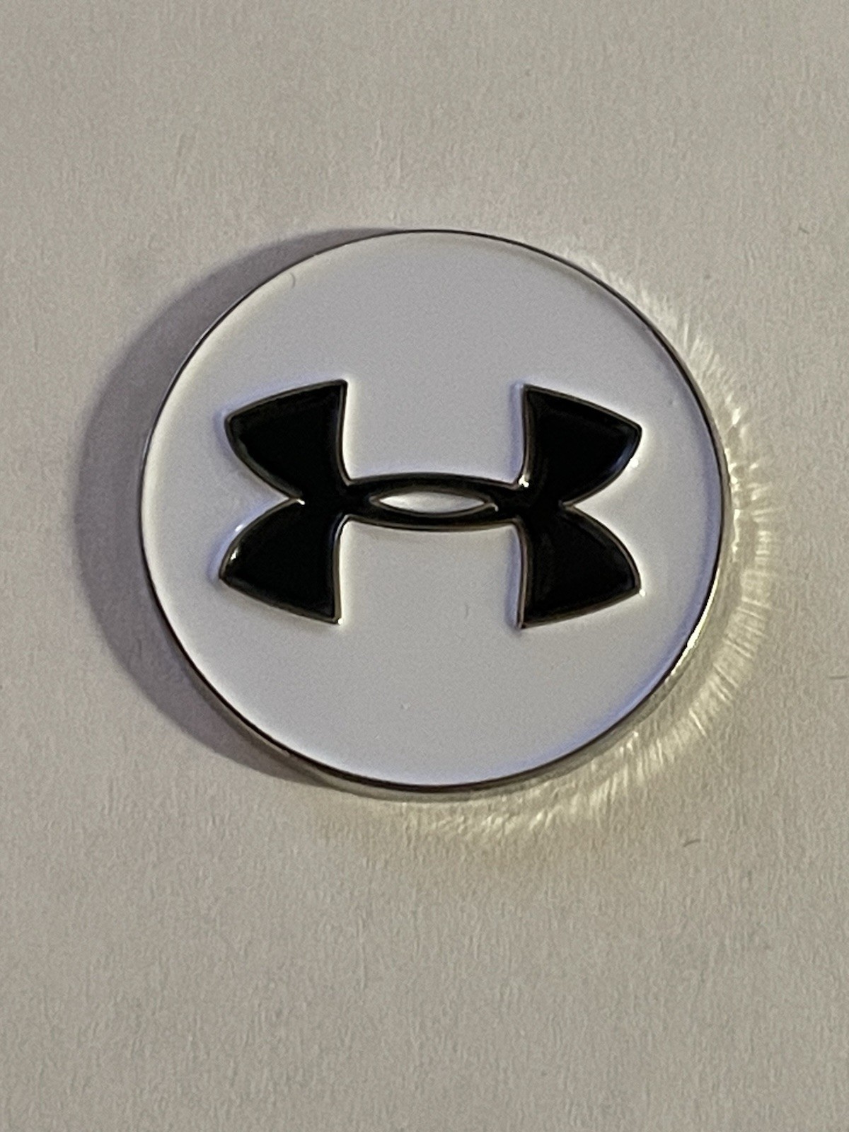 Crosshairs Divot Tool & Under Armour 1" Coin Style Golf Marker