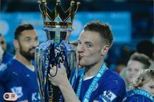 JAMIE VARDY SIGNED LEICESTER CITY PL CHAMPIONS 12X8 PHOTO (ACG CERT AG17172)