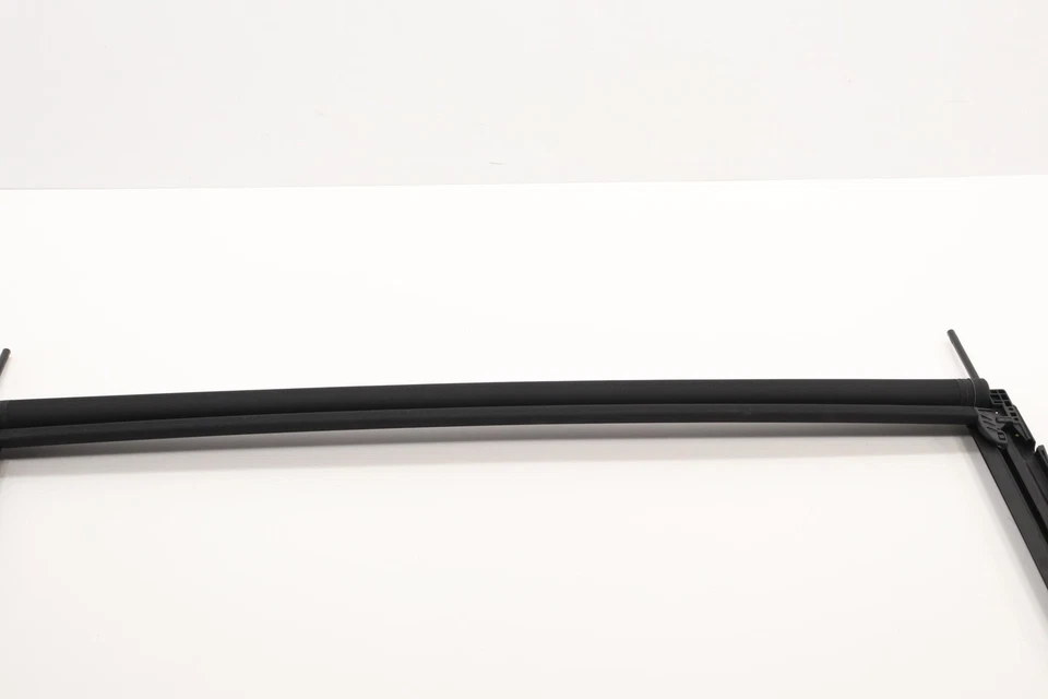 2017 - 2019 MERCEDESE300 W213 SLIDING SUNROOF WINDOW SHADE FRAME OEM - Image 4 of 4