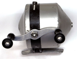 Vintage Zebco Standard With Tan Spinner Head Spincast Reel