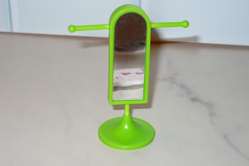 POLLY POCKET DOLL Accessory ~ 2000 Mattel GREEN MIRROR Dance Studio Clothes