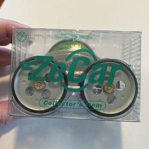 ZeCar Flycar Wind-Up Car Battery-Free Collector Item in Clear Box