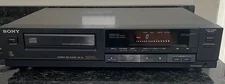 Sony CDP-22 CD Player Compact Disc Player Digital POWERS UP (PARTS OR REPAIR)