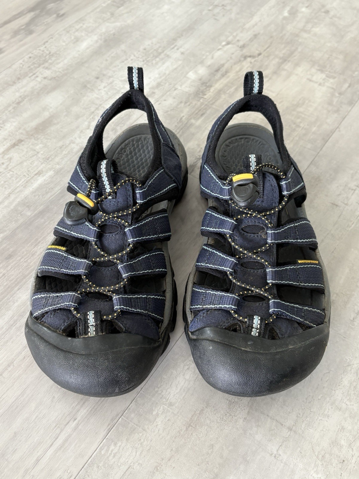 Sandalo Keen donna Newport sport acquatici taglia 8 blu scarpa da trekking trail