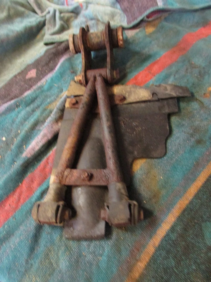 1985 Suzuki DR 100 link de choque traseiro ligação perna de cachorro 83-90 - Imagem 3 de 3