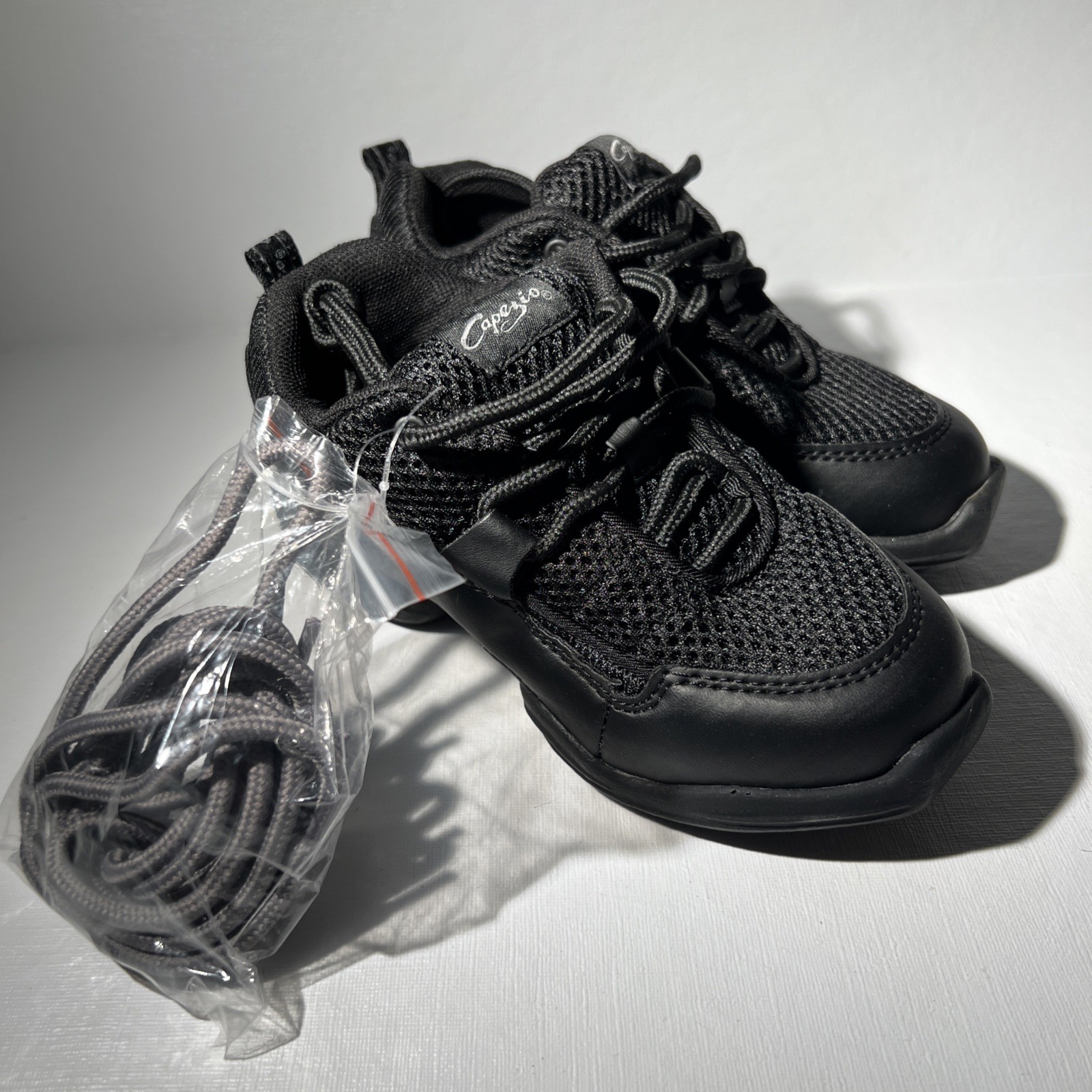 Capezio DS11 Fierce Dance Sneaker &ndash; Black &ndash; Size US 1.5 