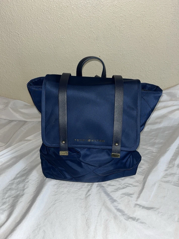 Mochila Tommy Hilfiger Azul Marino Nylon. Foto 2 de 4
