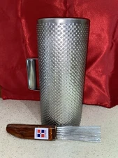 Dago Guira Típica 18x13 con Gancho Típico en Madera