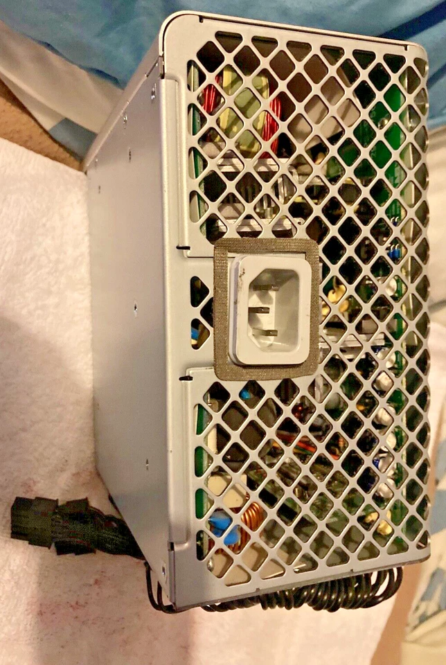 APPLE MAC PRO 1,1 POWER SUPPLY 980 WATT 614-0383 DPS-980AB-A A1186 - Image 3 of 3