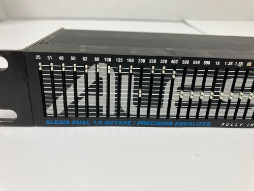 Alesis M-EQ 230 Dual 1/3 Octave Precision Equalizer - Rack Gear Effects - Picture 3 of 5