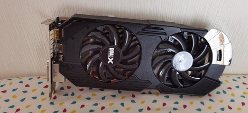 AMD Carte Graphique Radeon HD 7950 3 Go GDDR5 avec PCI Express 3.0, HDMI, DVI-I, 2 Mini Display