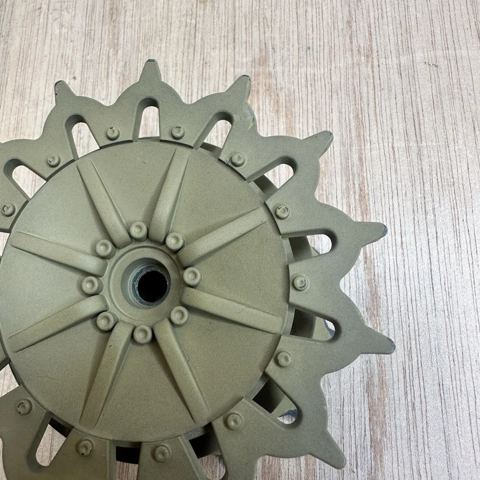 21ST CENTURY TOYS M5 STUART 1/6 RC TANK TRACK DRIVE SPROCKET REPLACEMENT PART - Image 3 of 4