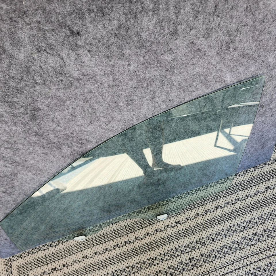 Nissan Rogue Select 2008-2015 puerta delantera izquierda lado del conductor ventana cristal fabricante de equipos originales* Foto 2 de 4