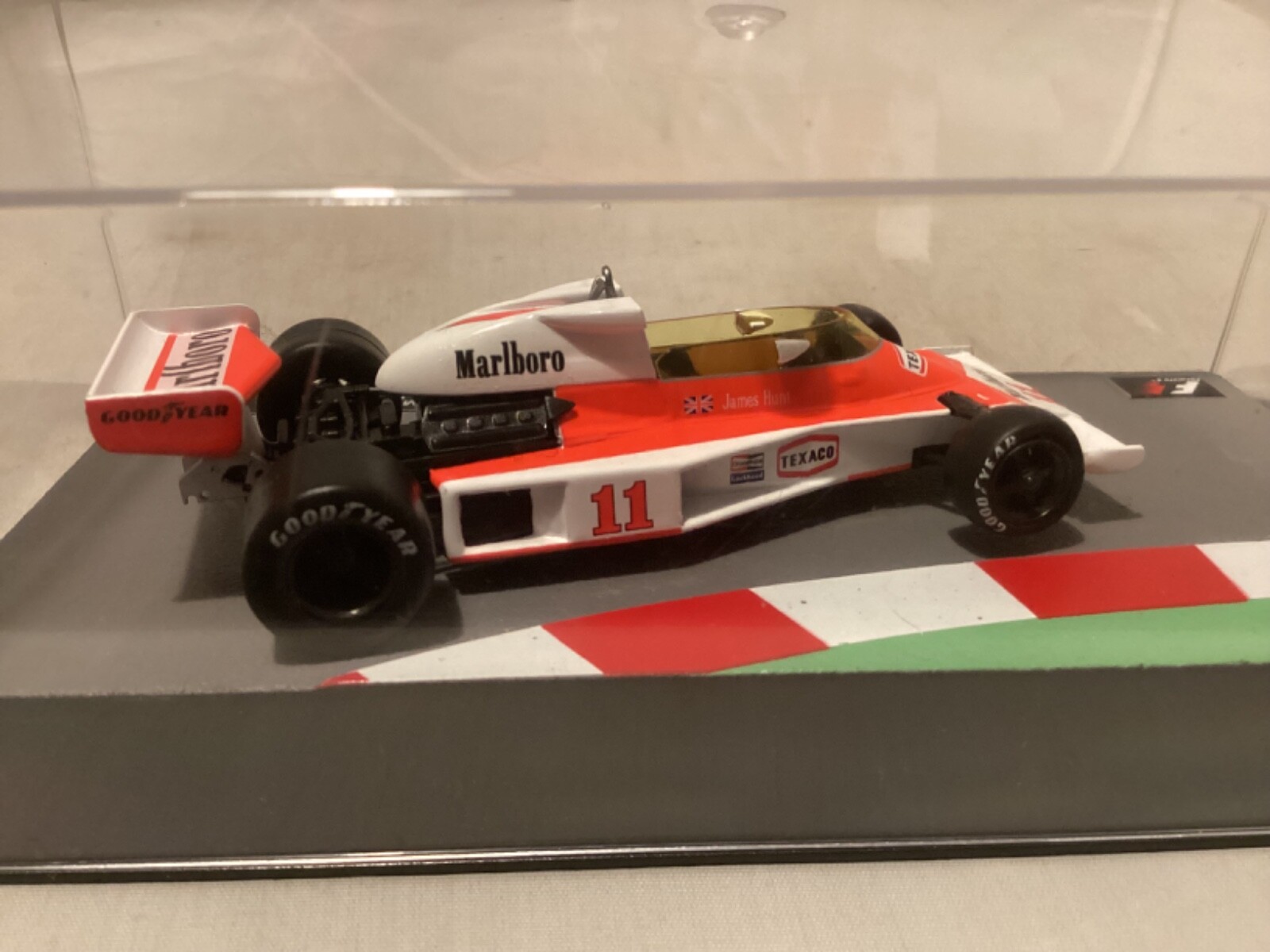 Picture 4 of 9