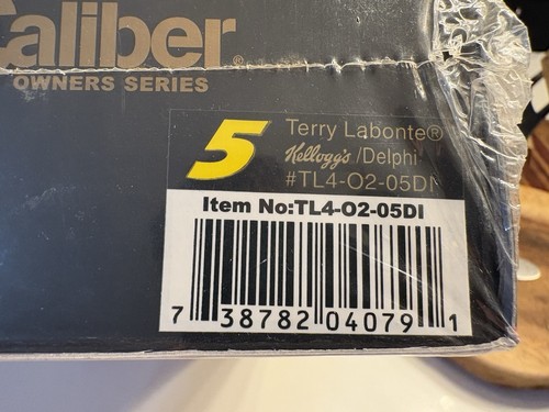 New 1:24 Team Caliber Owners 2004 Chevrolet #5 Kellogg's/Delphi Terry Labonte - Picture 7 of 10