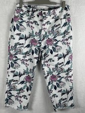Chico's Perfect Stretch Girlfriend Slim Leg Capri Floral Pink White, Size 2 12