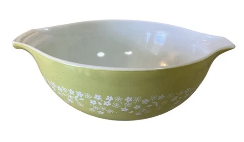 Vintage Pyrex Spring Blossom  Green CINDERELLA Mixing Bowl 2.5 L 443
