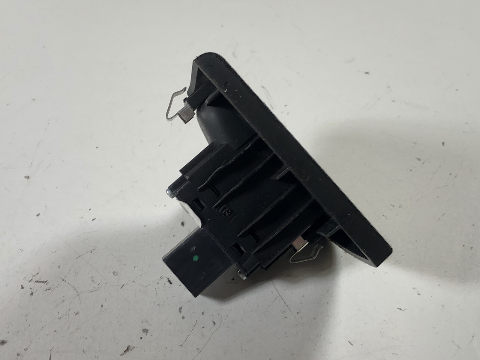 03-13 Maserati Quattroporte M139 Rear Left Power Window Button Switch