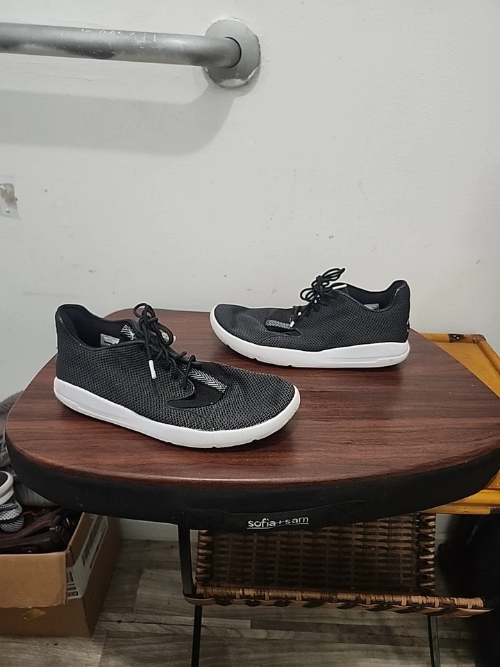 Talla 8 - Jordan Eclipse Negro Blanco Foto 2 de 4