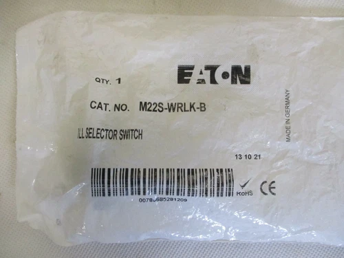 NEW EATON/CUTLER-HAMMER M22S-WRLK-B BLUE ILLUMINATED SELECTOR SWITCH OPERATOR