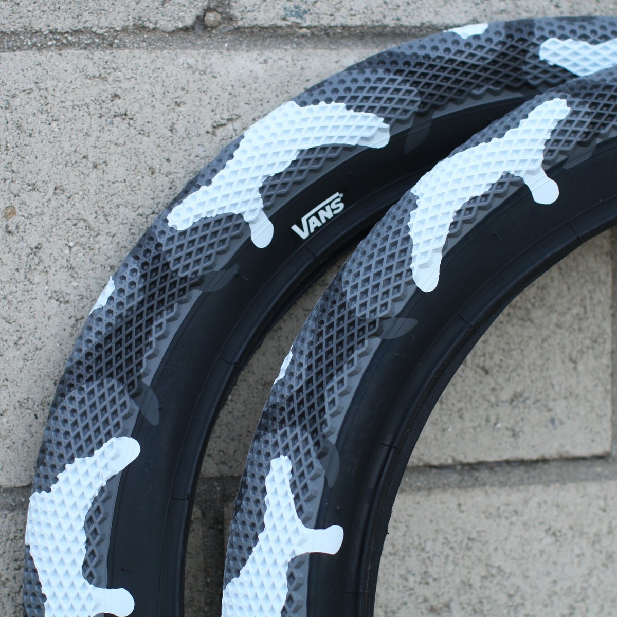 PAIR OF CULT BMX VANS TIRES 20x2.40