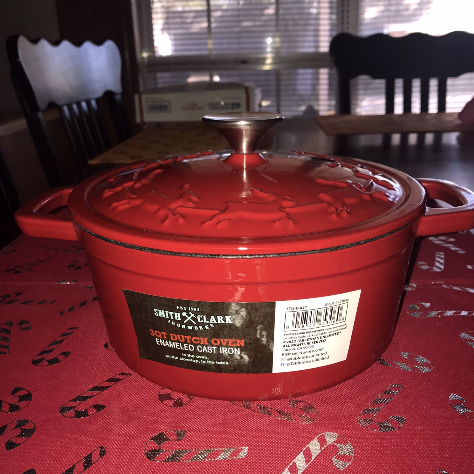 CHRISTMAS SANTA SLEIGH 3 QT ENAMELED CAST IRON DUTCH OVEN SMITH CLARK