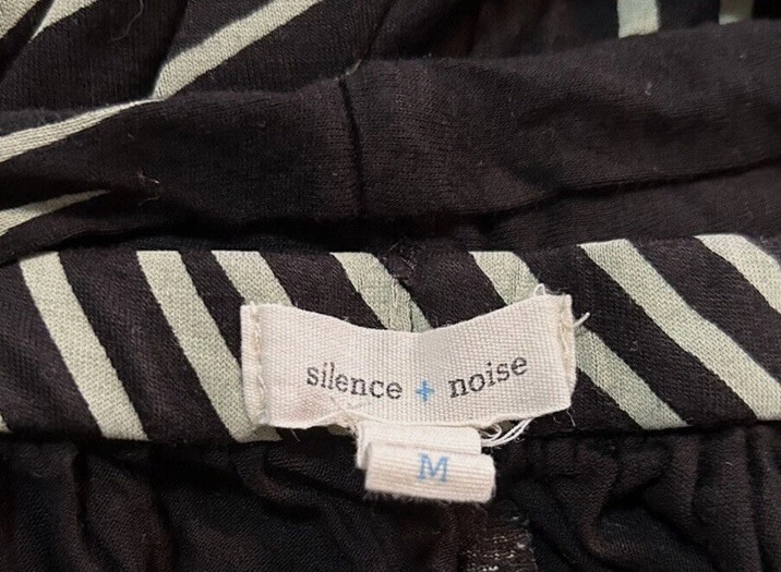 Mono/Pantalones Harén Urban Outfitters Silence + Noise Jerry Talla Mediana Boho Foto 4 de 4