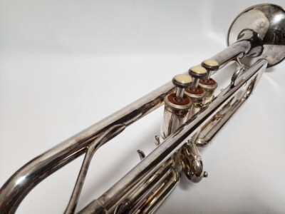 YAMAHA YTR-334S Trumpet with HardCase Mouthpiece Musical YAMAHA YTR-334S Trumpet with HardCase Mouthpiece Musical