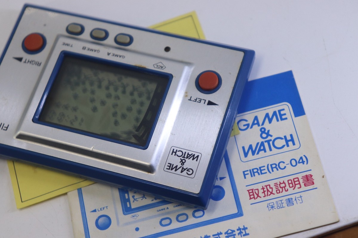 初期モデル　超美品　 GAME & WATCH FIRE (RC-04) Nintendo Game & Watch Silver Fire RC-04 Made in Japan 1980