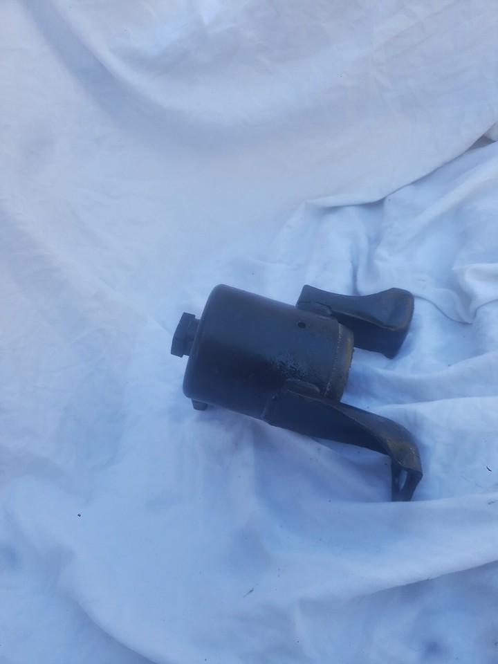 2014 Ford Fiesta Front Right RH Passenger Side Motor Mount Torque Strut