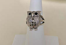 Owl Ring. Silver Tone w/Blk Glass eyes. Tiny Black Chip Highlight Stones. Sz. 6