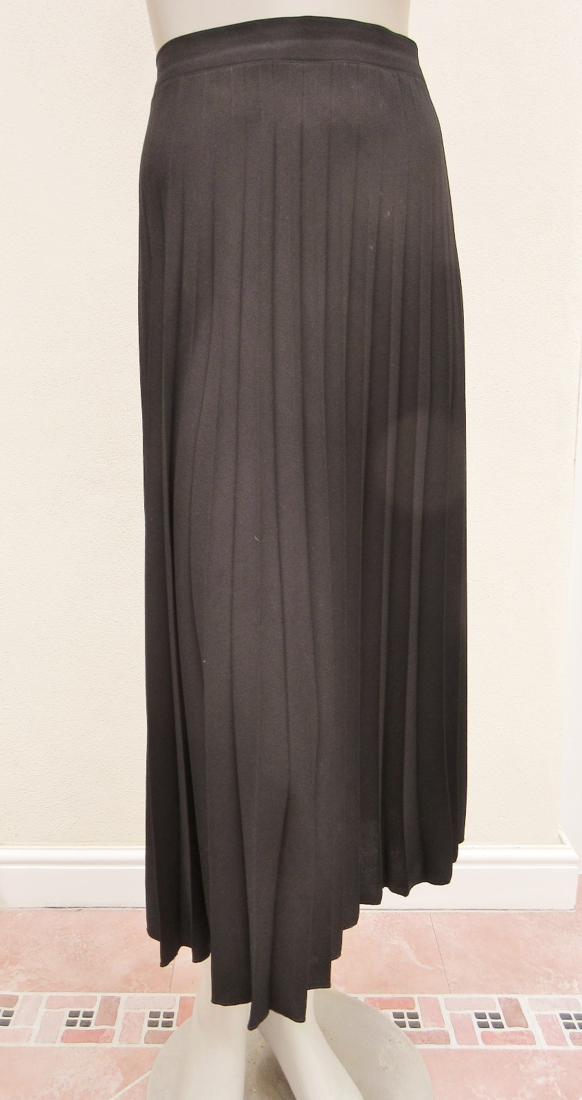 Skirt size 22 - Black Sunray Pleated Long Midi - F&F-image