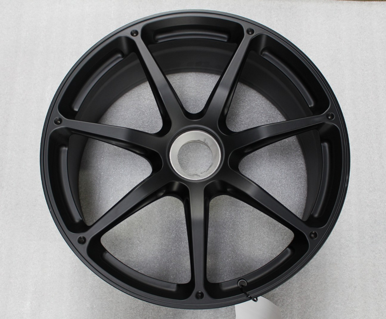 Lamborghini Aventador, Front Wheel, Razze 83X, Used, P/N 470601023