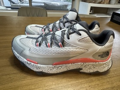 The North Face Vectiv Taraval Gray + Pink Salmon NF0A52Q2 0VS - Women s Size 8.5