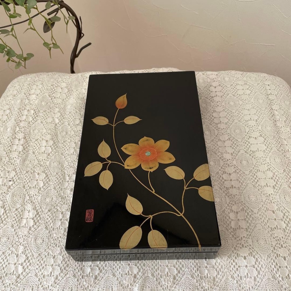 Jubako Bento Box Japanese Lacquer style storage box floral pattern