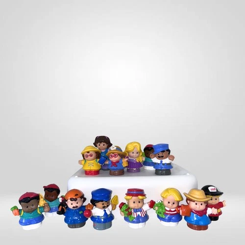 Lot Of 14 vintage Fisher-Price Little People figures