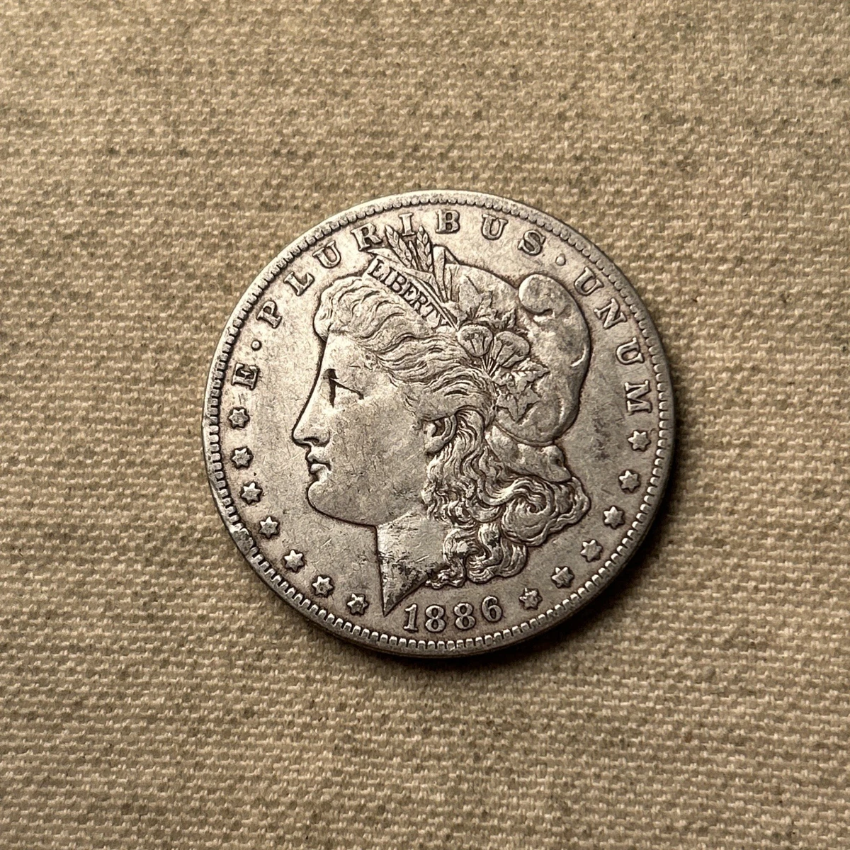 Circulated Silver 1886 Year Morgan US Dollars (1878-1921) for sale
