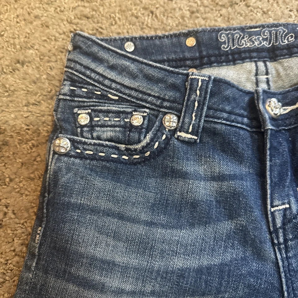 Miss Me Jeans Bermuda Shorts Youth Girls Size 14 11" Inseam Medium Wash - Image 2 of 4