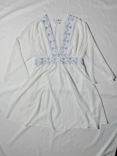 Linea Donatella Women s Embroidered White Robe V-neck Size S/M