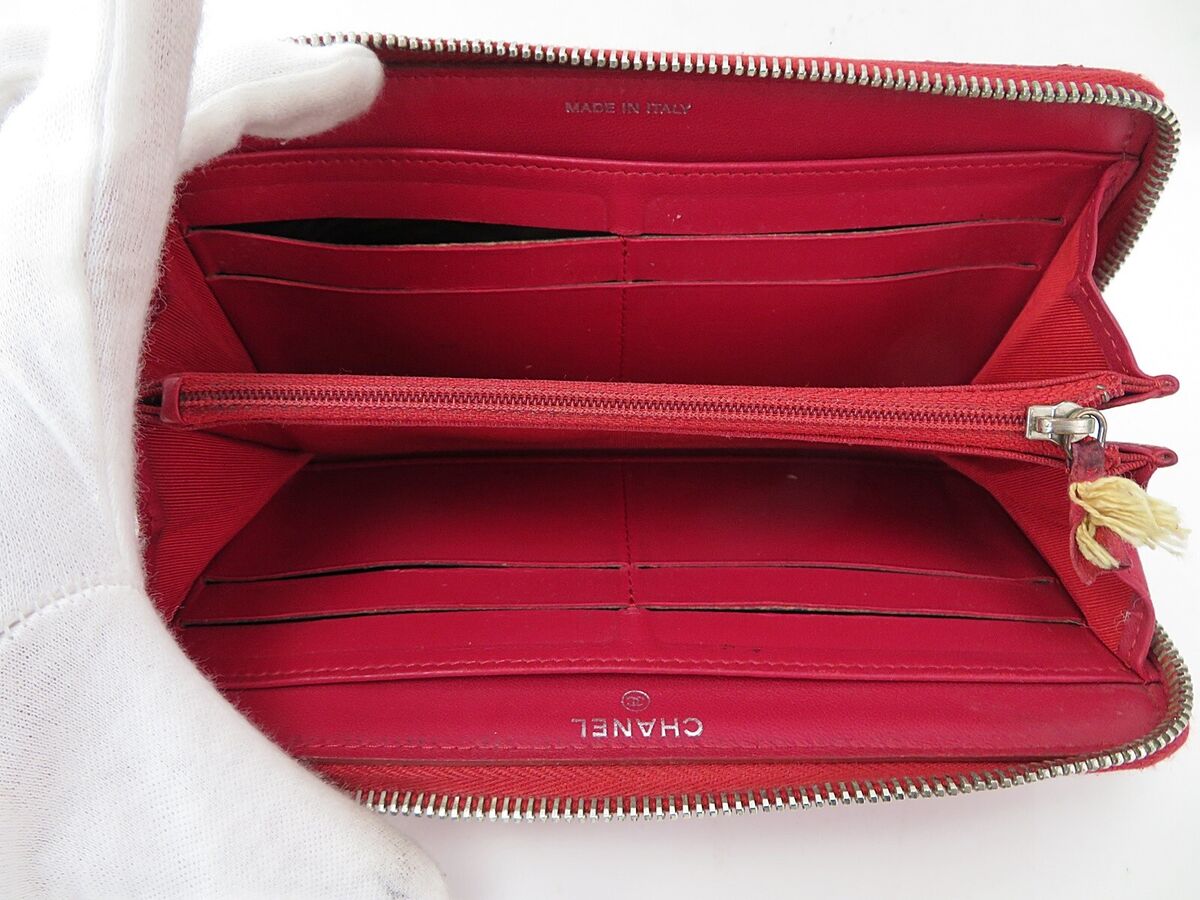 Authentic CHANEL Red Quilted Leather CC Long Wallet Zipper Authentic CHANEL Red Quilted Leather CC Long Wallet Zipper