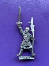 Games Workshop Citadel Warhammer Fantasy Bretonnia Men at Arms Halberd Champion